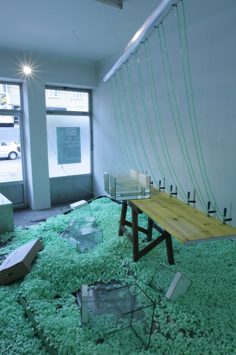 Vienna Design Week 2012 Mathak Mahlknecht Best by about built-in obsolescence Vienna Design Week 2012 Mathak Mahlknecht Best by about built-in obsolescence