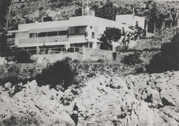 Villa E 1027 Eileen Gray Villa E 1027 Eileen Gray