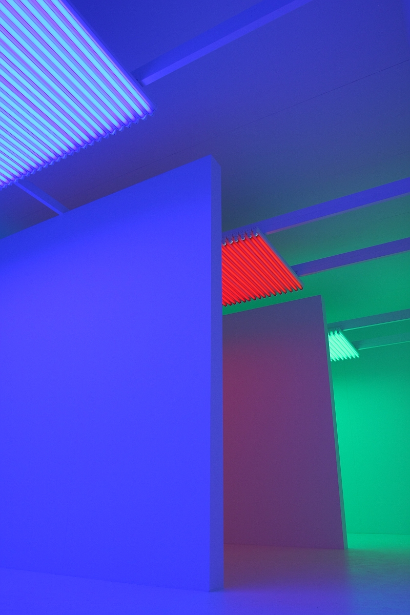 vitra design museum lightopia carlos cruz-diez chromosaturation vitra design museum lightopia carlos cruz-diez chromosaturation