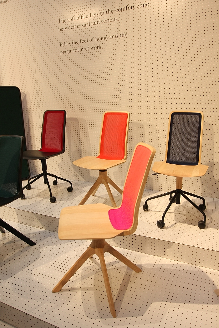 Uffici Chair by Nitzan Cohen for Mattiazzi, with the wooden base