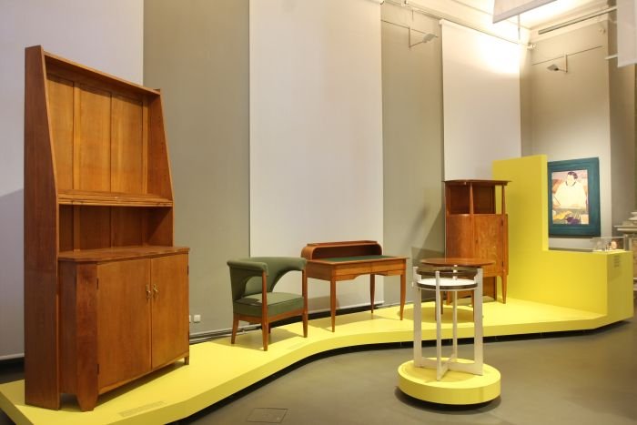 Works by Margarete Junge, as seen at Against Invisibility – Women Designers at the Deutsche Werkstätten Hellerau 1898 to 1938, Kunstgewerbemuseum Dresden 03.11.2018—01.03.2019