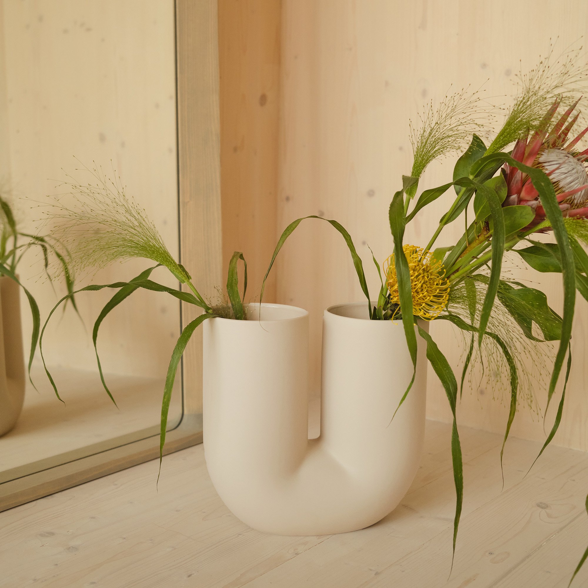 Muuto Kink Vase Muuto Kink Vase
