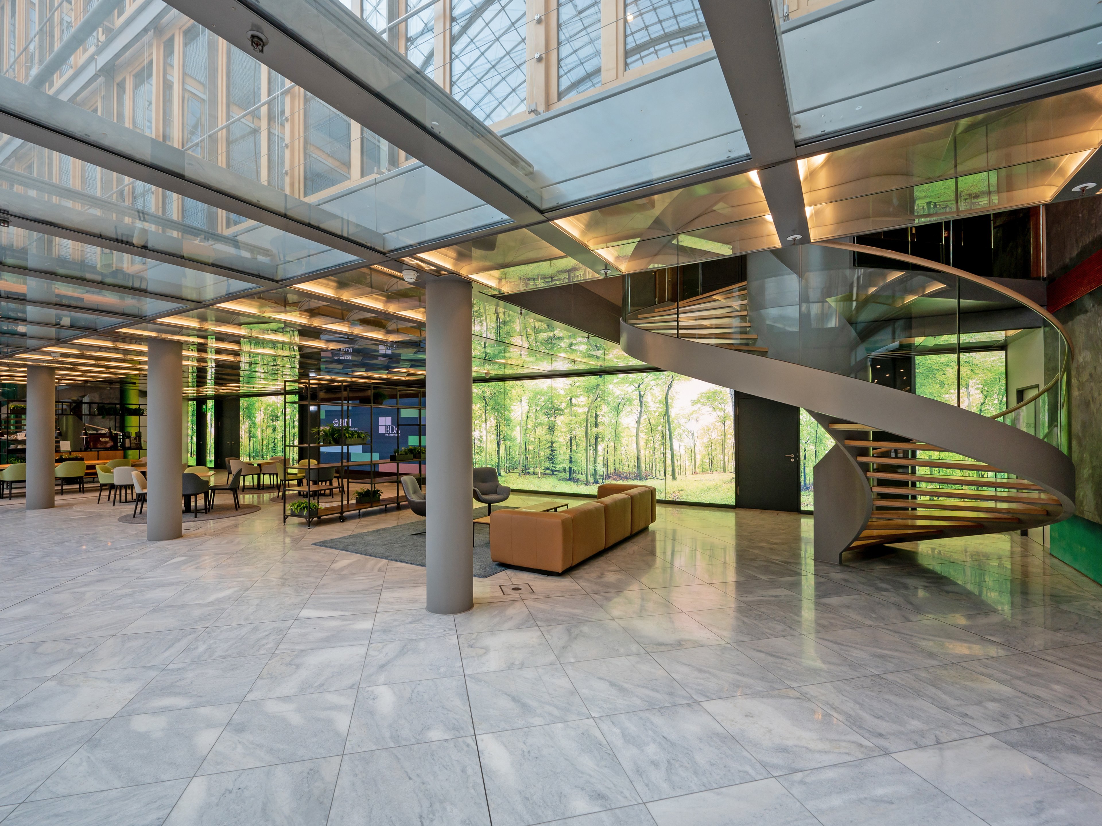 Modern architecture: Entrance area of the Federation of German Employers' Associations (BDA) and the Federation of German Industry (BDI)